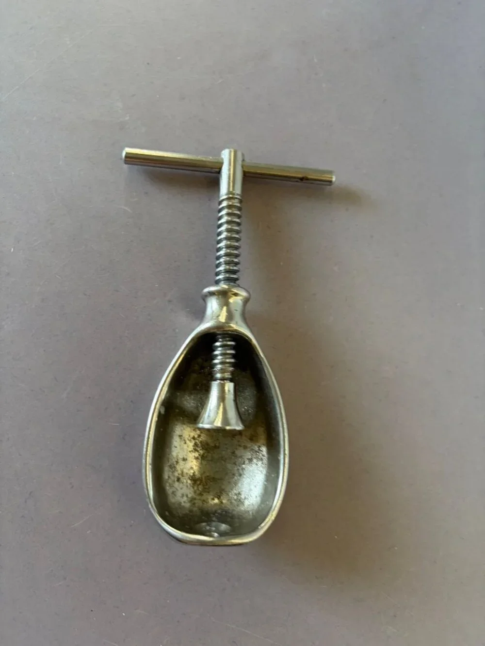 Vintage Metal Citrus Reamer With Screw Handle & Fluted Design